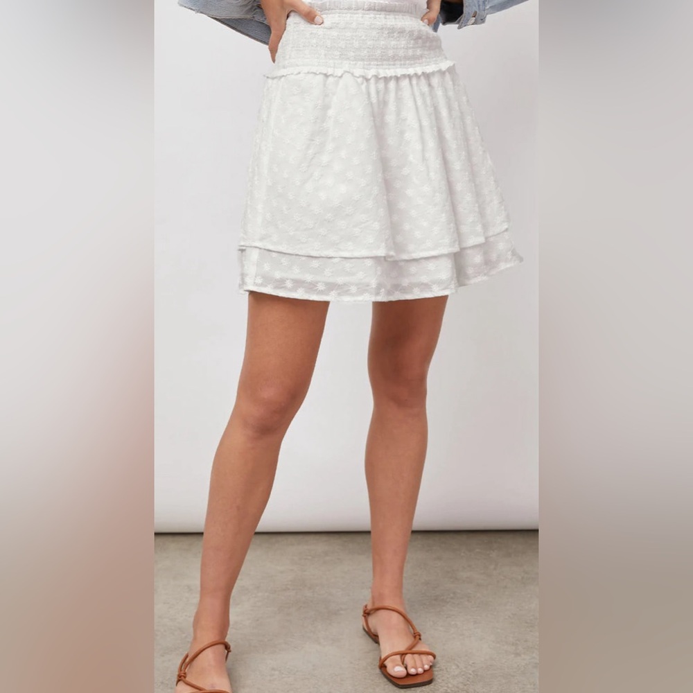 Addison Skirt White Embroidered Daisies
